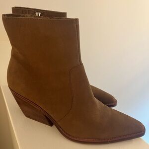 Never Worn Dolce Vita Brown Suede Boots 9.5